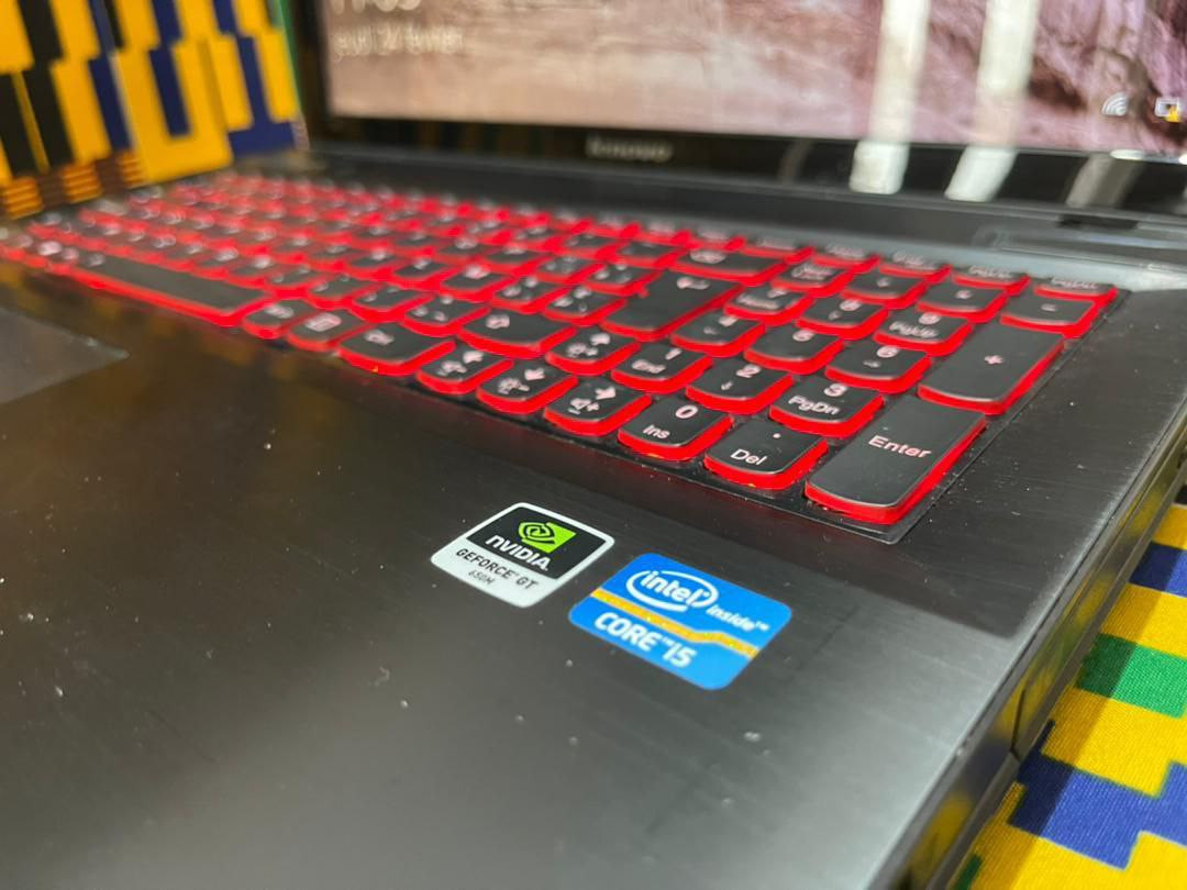 * LENOVO IDEAPAD Y500* * PC GAMEUR * Core i5  3ème génération