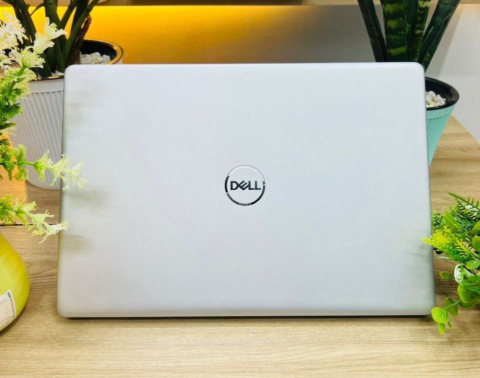 * DELL INSPIRON 15 5000 * PC clean Core i5-1035G1 10th gen