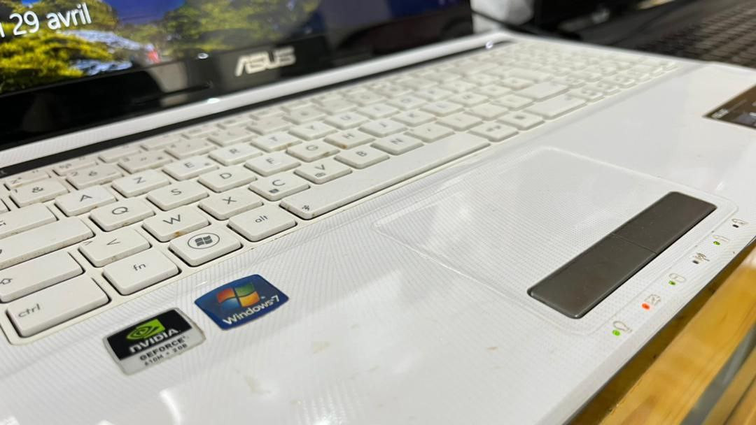 ASUS X53S Core i5  Ram 6Gb HDD 640gb