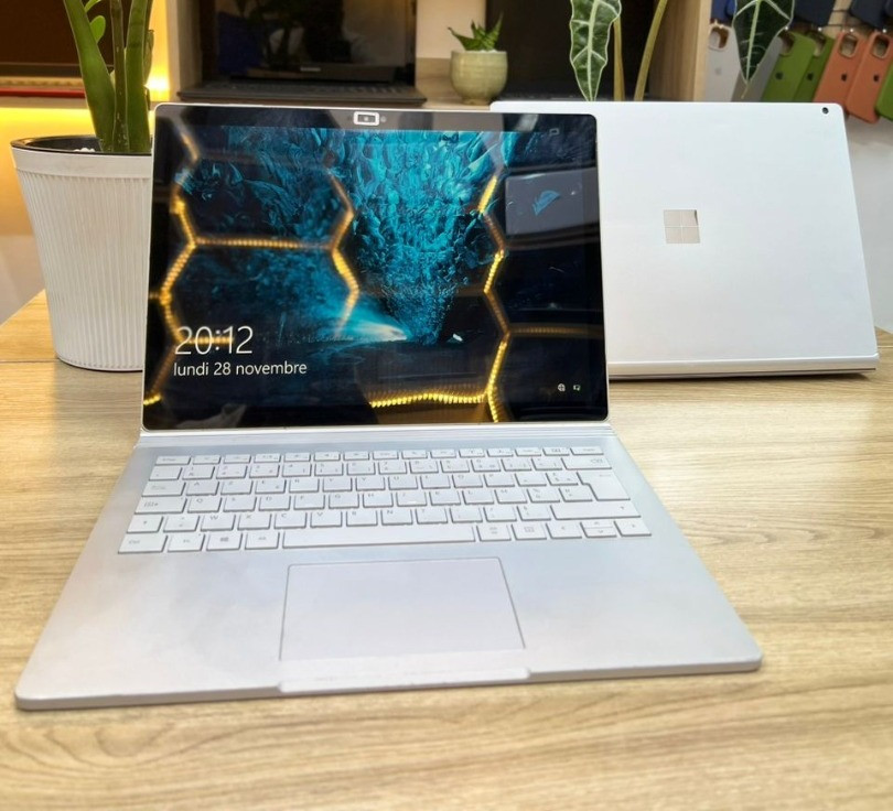 HP Surface Book corei5 slim 6th génération