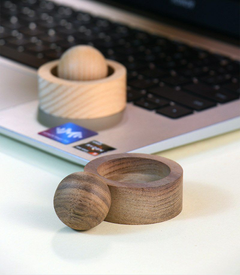 Boule de bois diffuseur d'huile essentielle parfum bois 1 pièces créatif monté sur véhicule noyer noir 5*3.5 cm aromathérapie bois parfumé