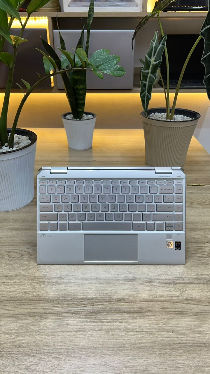 HP Spectre x360 Convertible 13 core i5 10ème génération très propre #002